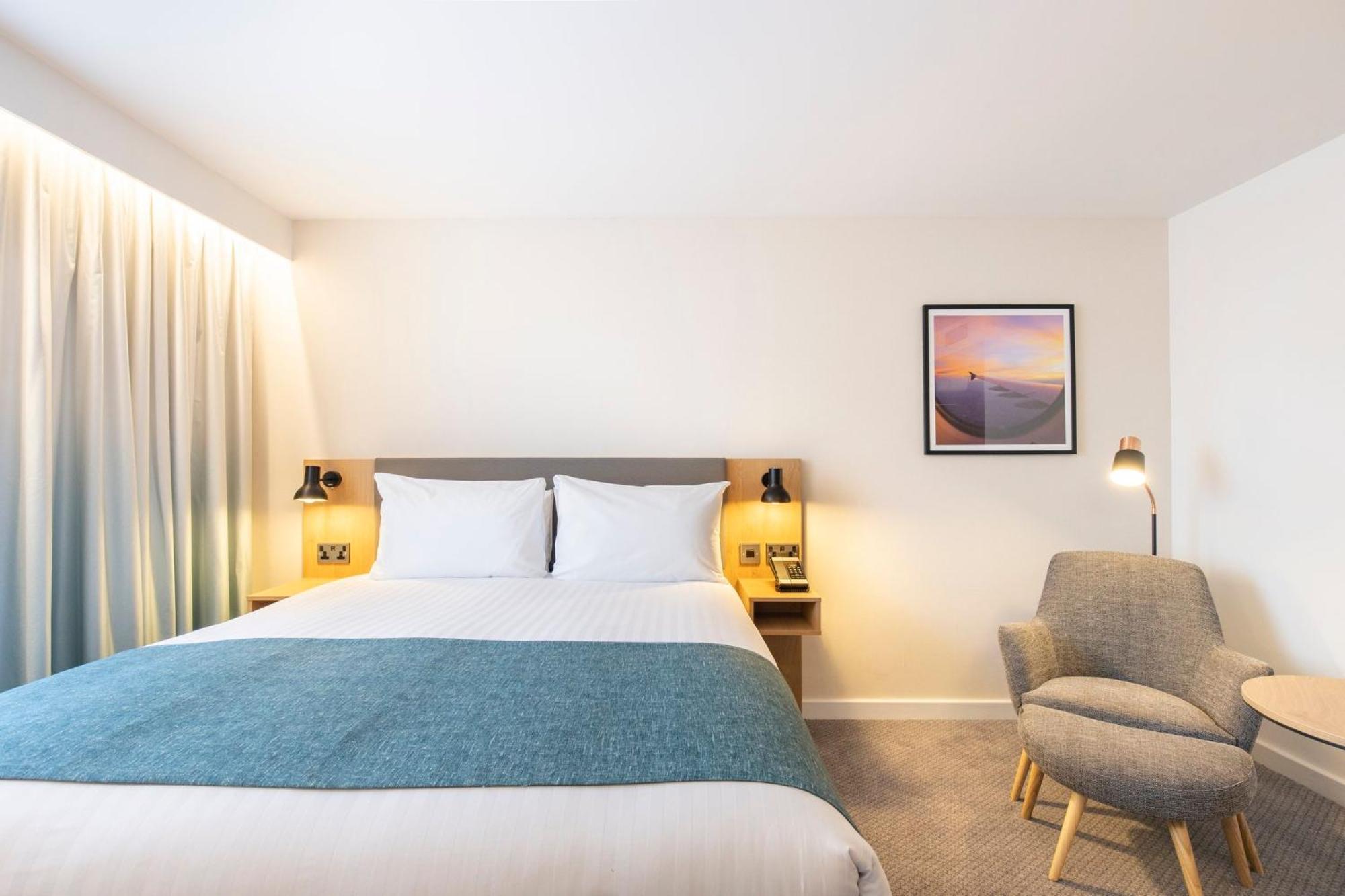Holiday Inn Bristol Airport By Ihg Redhill  Екстериор снимка