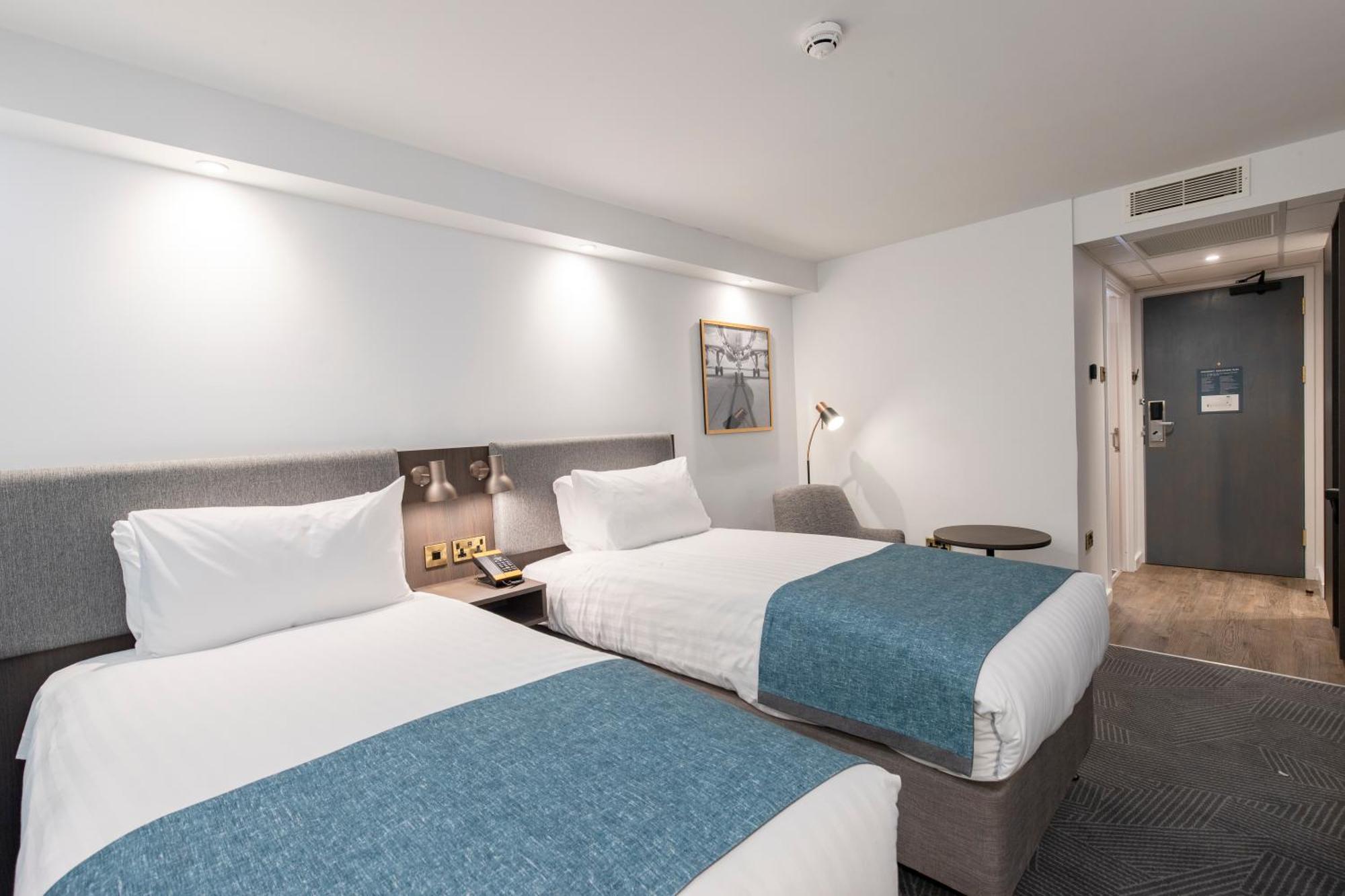 Holiday Inn Bristol Airport By Ihg Redhill  Екстериор снимка